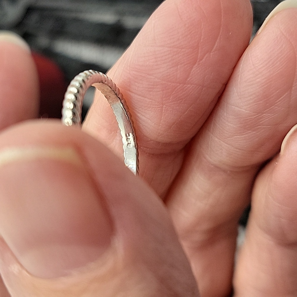 Pretty Ring - image 3